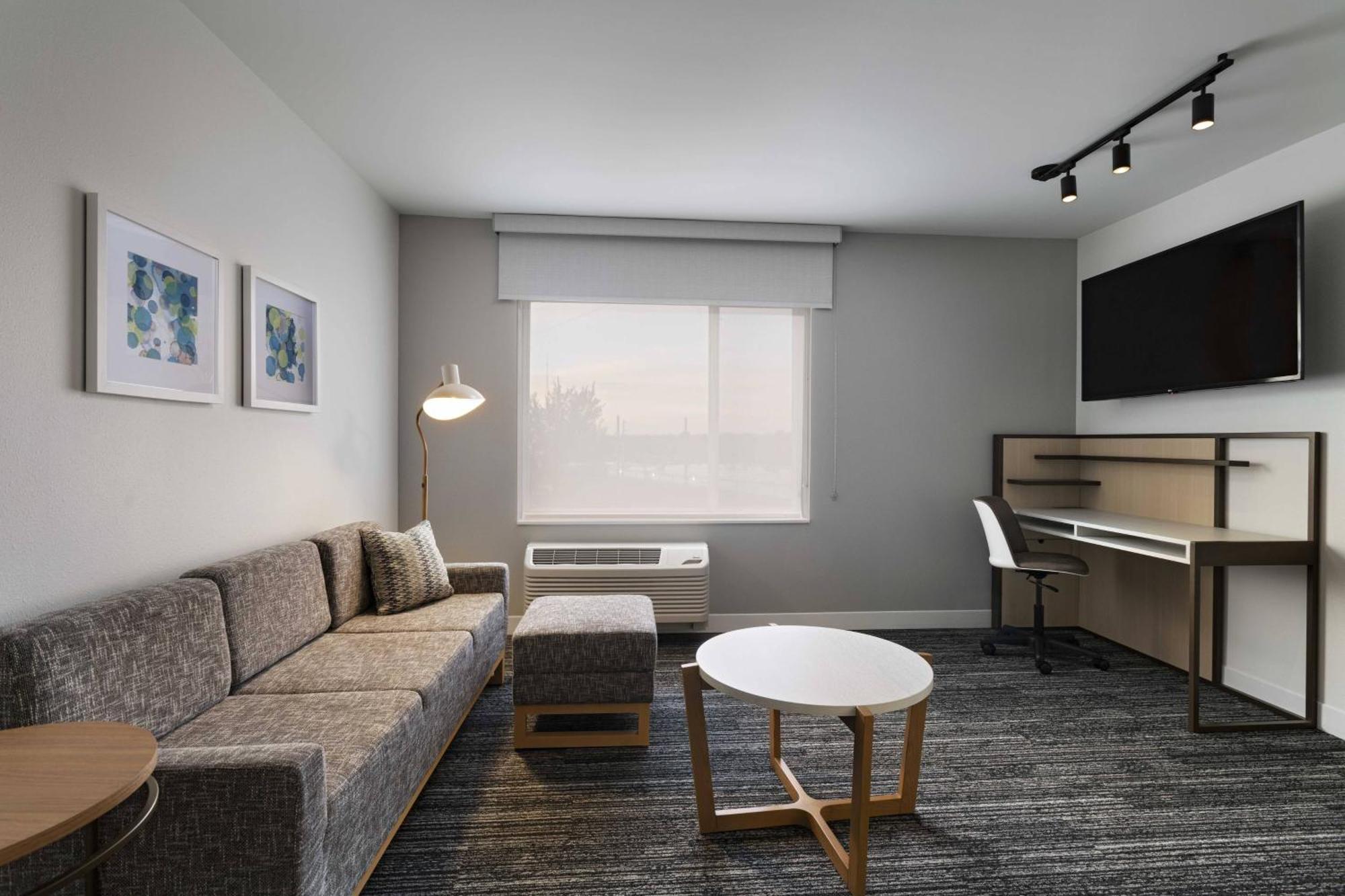 Towneplace Suites By Marriott Brentwood Bagian luar foto